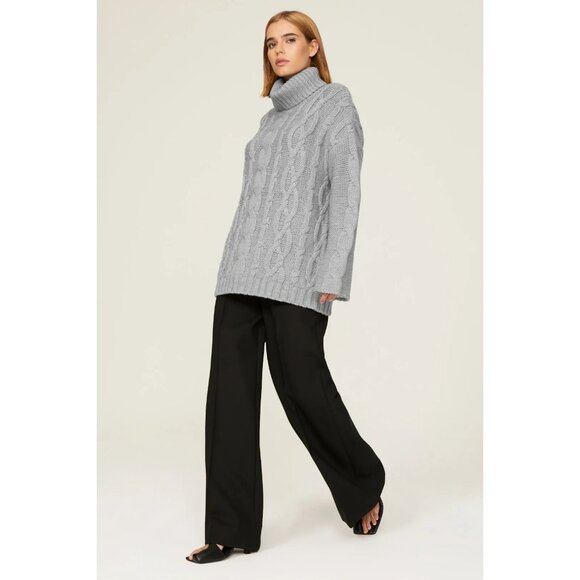R-83. Marina Moscone Oversized Turtleneck Pullover - Picture 1 of 1
